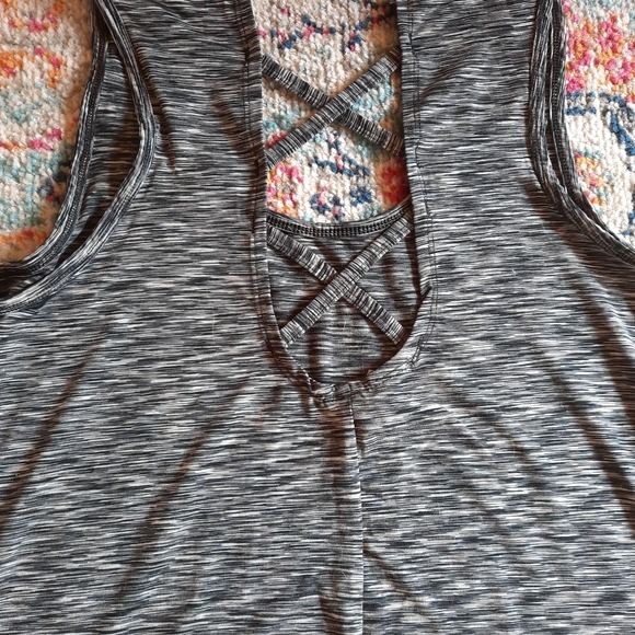 Sports Gym Tank Top - Picture 3 of 3